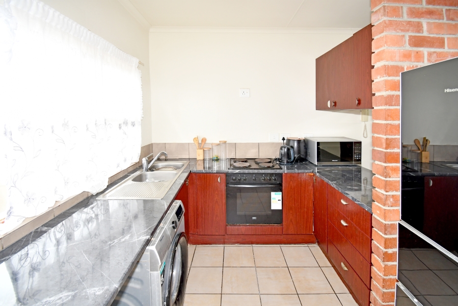 2 Bedroom Property for Sale in Noordwyk Gauteng