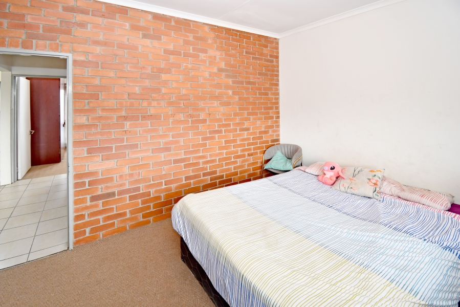 2 Bedroom Property for Sale in Noordwyk Gauteng