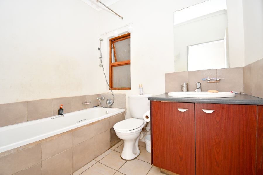 2 Bedroom Property for Sale in Noordwyk Gauteng