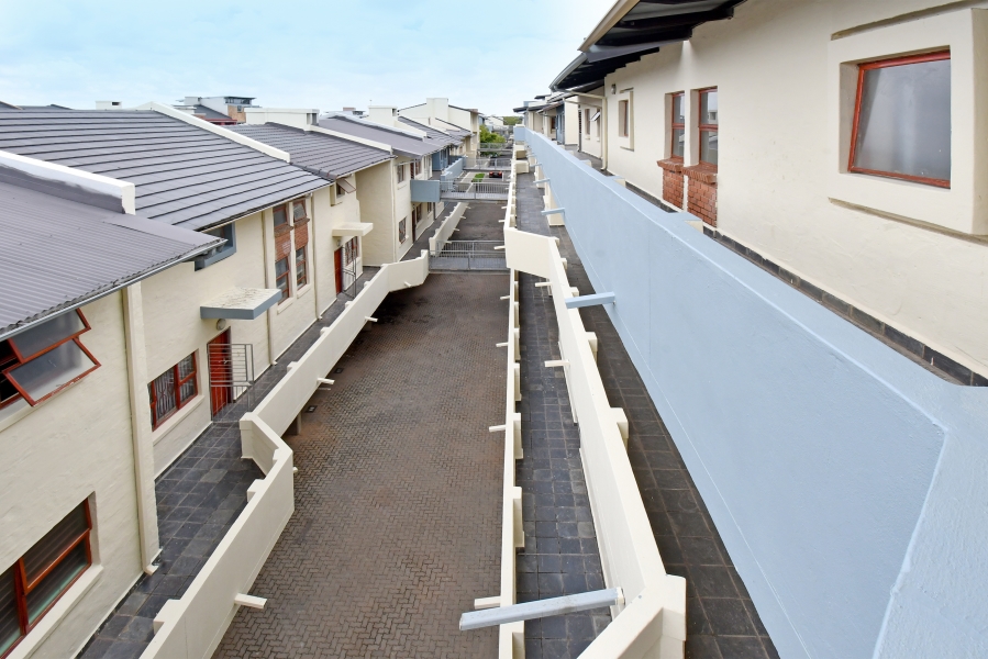 2 Bedroom Property for Sale in Noordwyk Gauteng