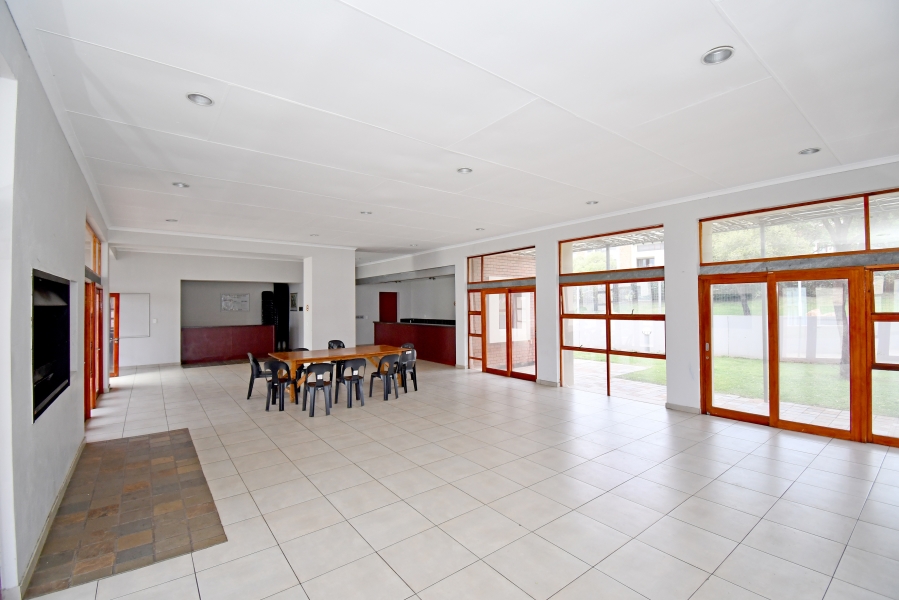 2 Bedroom Property for Sale in Noordwyk Gauteng