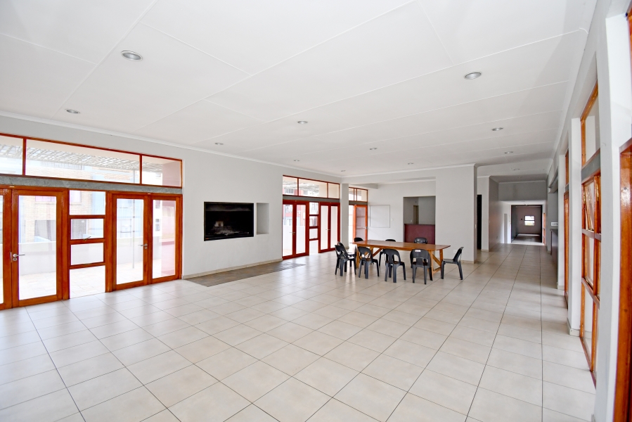 2 Bedroom Property for Sale in Noordwyk Gauteng