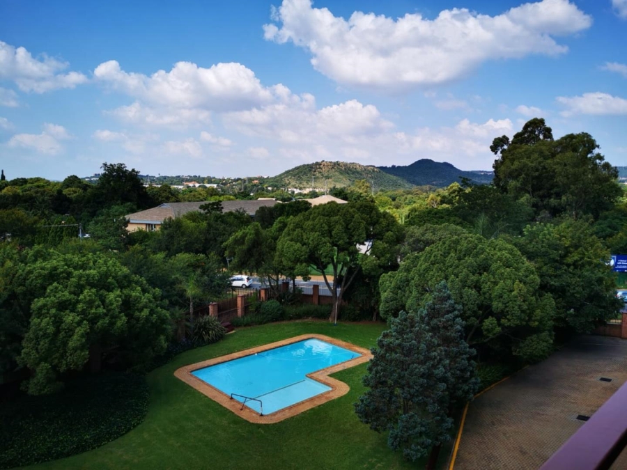 To Let 2 Bedroom Property for Rent in Lynnwood Glen Gauteng