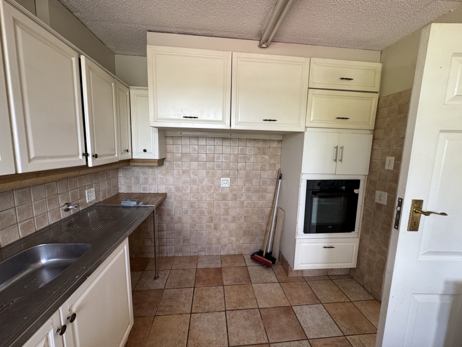 To Let 2 Bedroom Property for Rent in Lynnwood Glen Gauteng