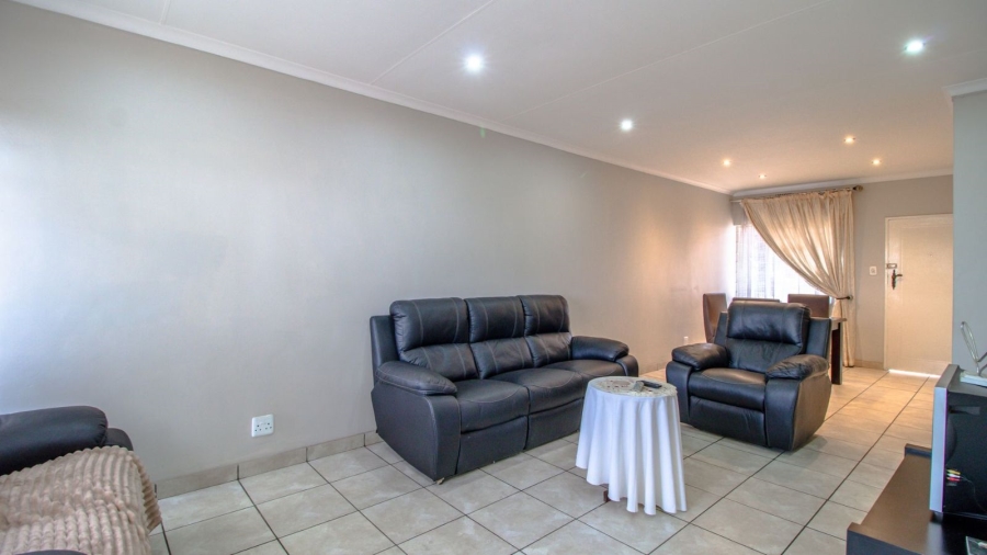 1 Bedroom Property for Sale in Eastleigh Gauteng