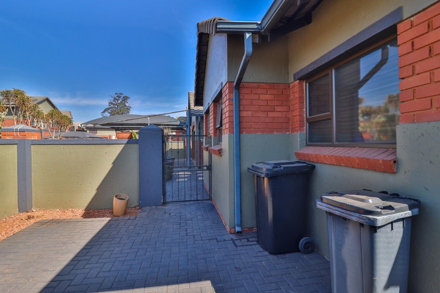 3 Bedroom Property for Sale in Lilianton Gauteng