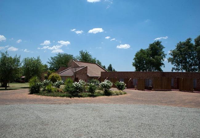 10 Bedroom Property for Sale in Benoni Small Farms Gauteng