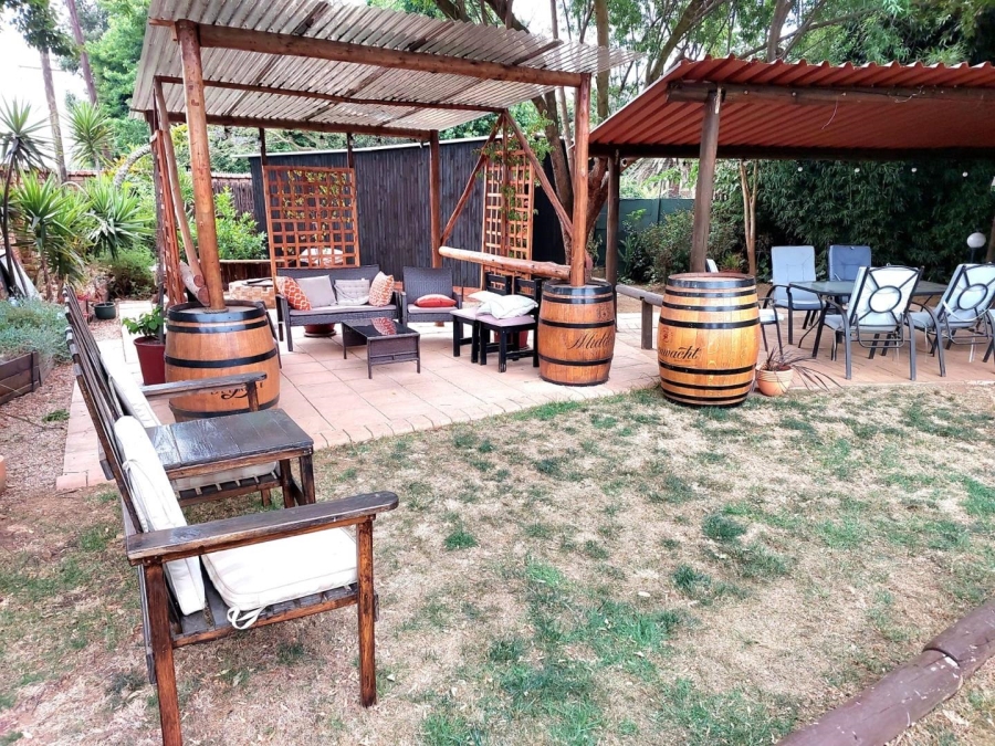 10 Bedroom Property for Sale in Benoni Small Farms Gauteng