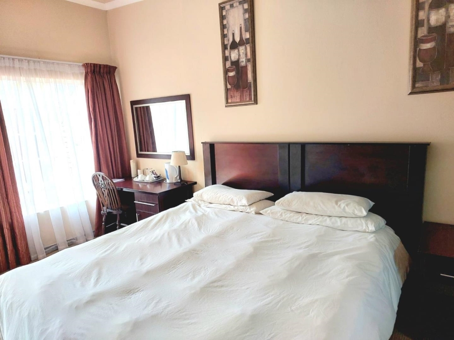 10 Bedroom Property for Sale in Benoni Small Farms Gauteng