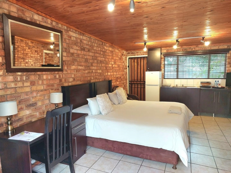10 Bedroom Property for Sale in Benoni Small Farms Gauteng