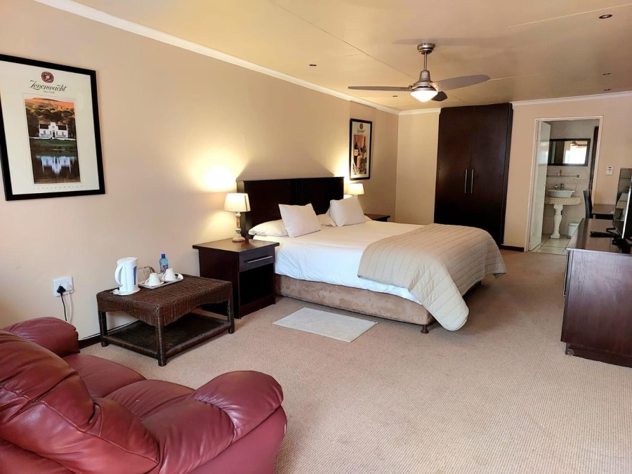 10 Bedroom Property for Sale in Benoni Small Farms Gauteng