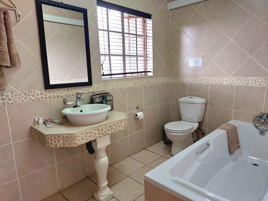 10 Bedroom Property for Sale in Benoni Small Farms Gauteng