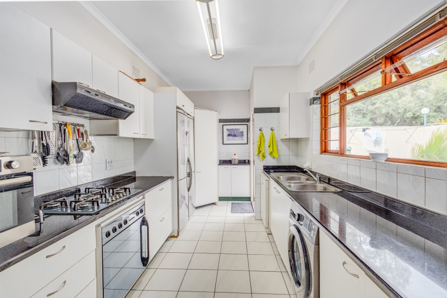 5 Bedroom Property for Sale in Chartwell Gauteng