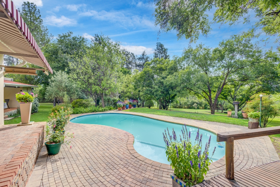 5 Bedroom Property for Sale in Chartwell Gauteng