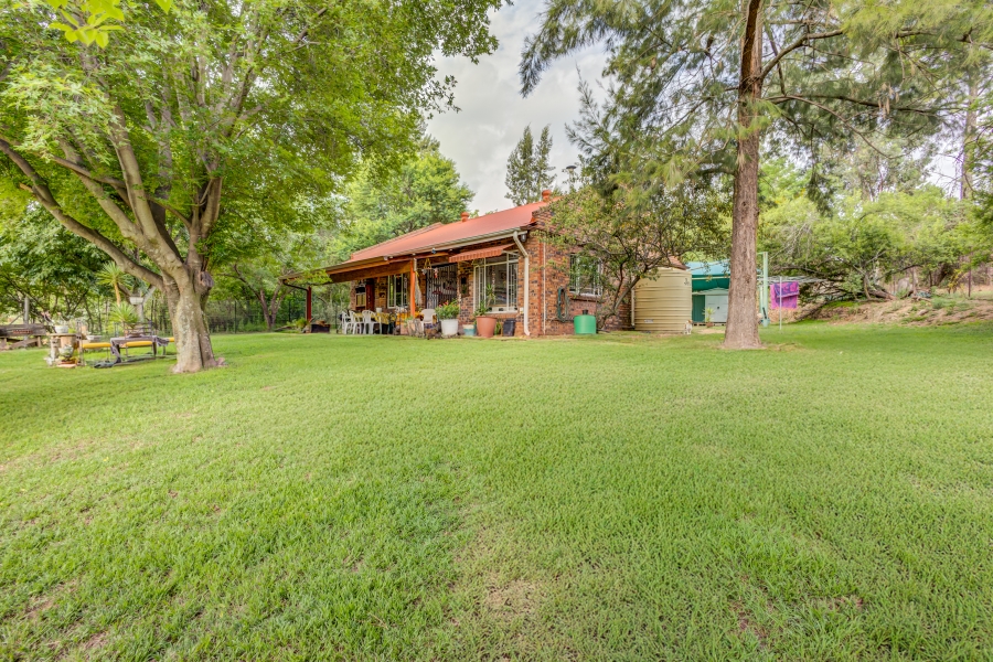 5 Bedroom Property for Sale in Chartwell Gauteng