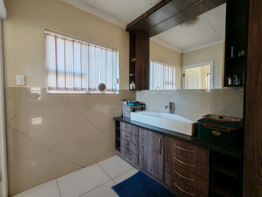 4 Bedroom Property for Sale in Risiville Gauteng