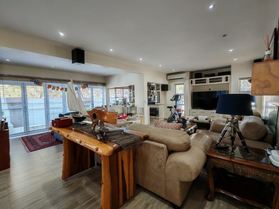 3 Bedroom Property for Sale in Three Rivers Proper Gauteng