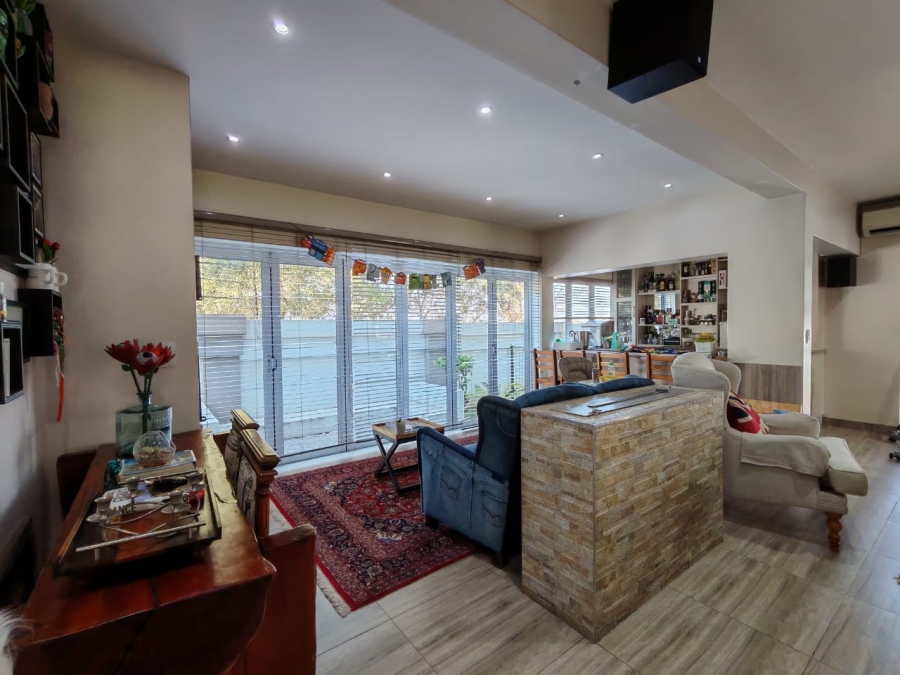 3 Bedroom Property for Sale in Three Rivers Proper Gauteng