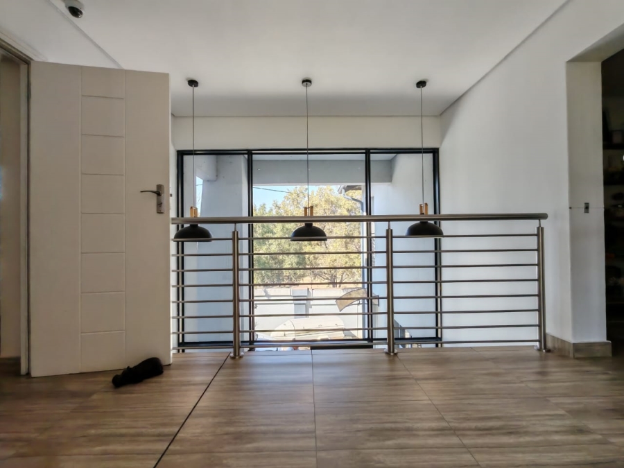 3 Bedroom Property for Sale in Three Rivers Proper Gauteng