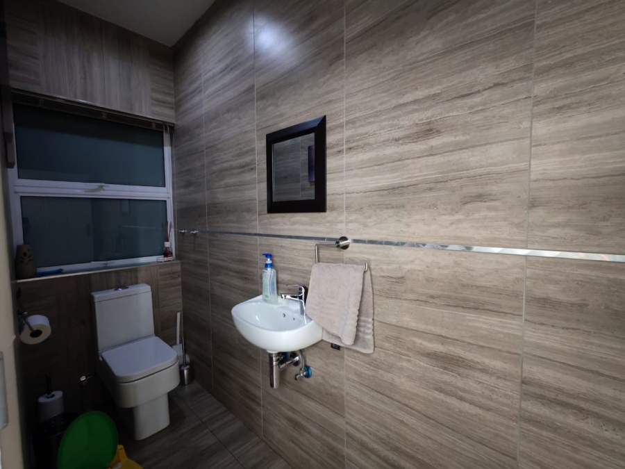 3 Bedroom Property for Sale in Three Rivers Proper Gauteng