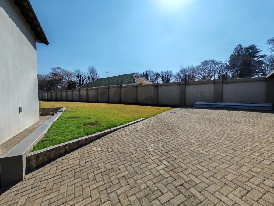 3 Bedroom Property for Sale in Three Rivers Proper Gauteng