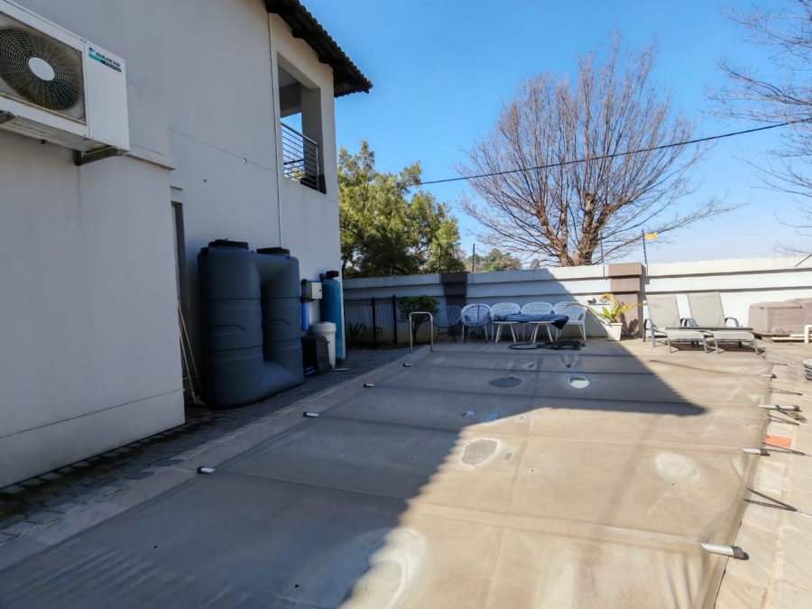 3 Bedroom Property for Sale in Three Rivers Proper Gauteng