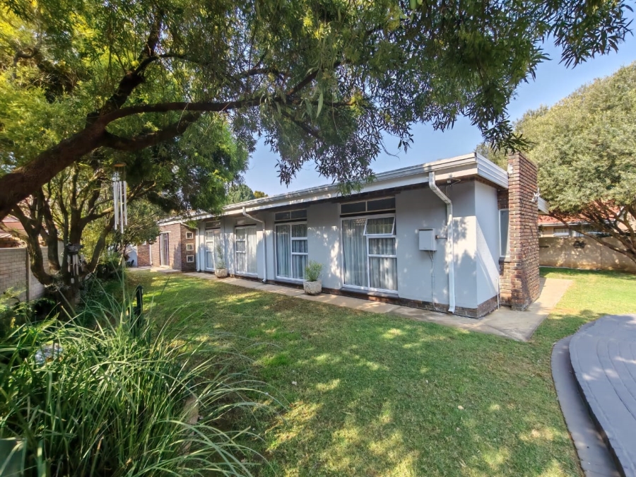 3 Bedroom Property for Sale in Risiville Gauteng