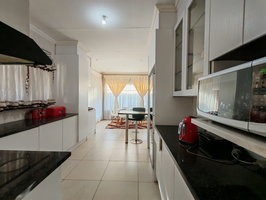 4 Bedroom Property for Sale in Risiville Gauteng