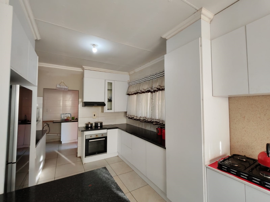 4 Bedroom Property for Sale in Risiville Gauteng