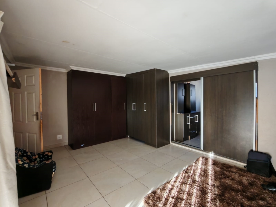 4 Bedroom Property for Sale in Risiville Gauteng