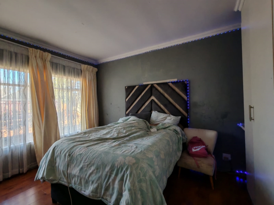 4 Bedroom Property for Sale in Risiville Gauteng