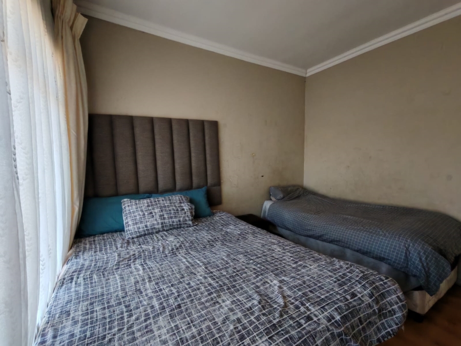 4 Bedroom Property for Sale in Risiville Gauteng