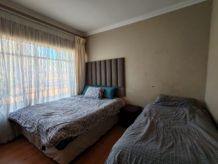 4 Bedroom Property for Sale in Risiville Gauteng