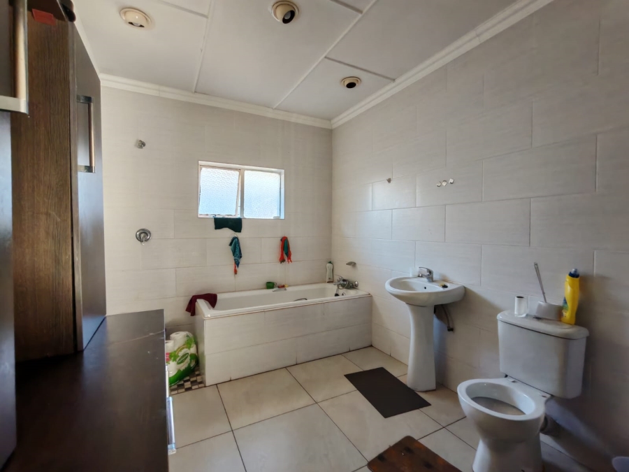 4 Bedroom Property for Sale in Risiville Gauteng