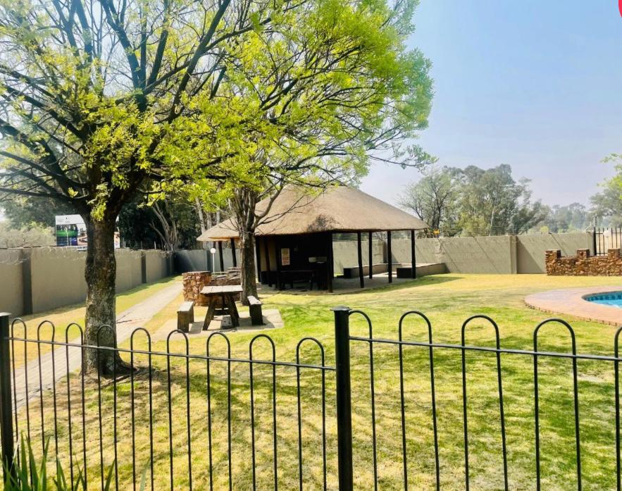 3 Bedroom Property for Sale in Peacehaven Gauteng