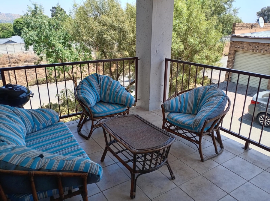 2 Bedroom Property for Sale in Wilgeheuwel Gauteng