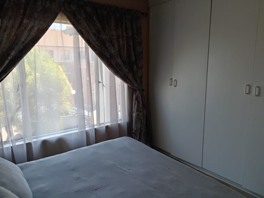 2 Bedroom Property for Sale in Wilgeheuwel Gauteng