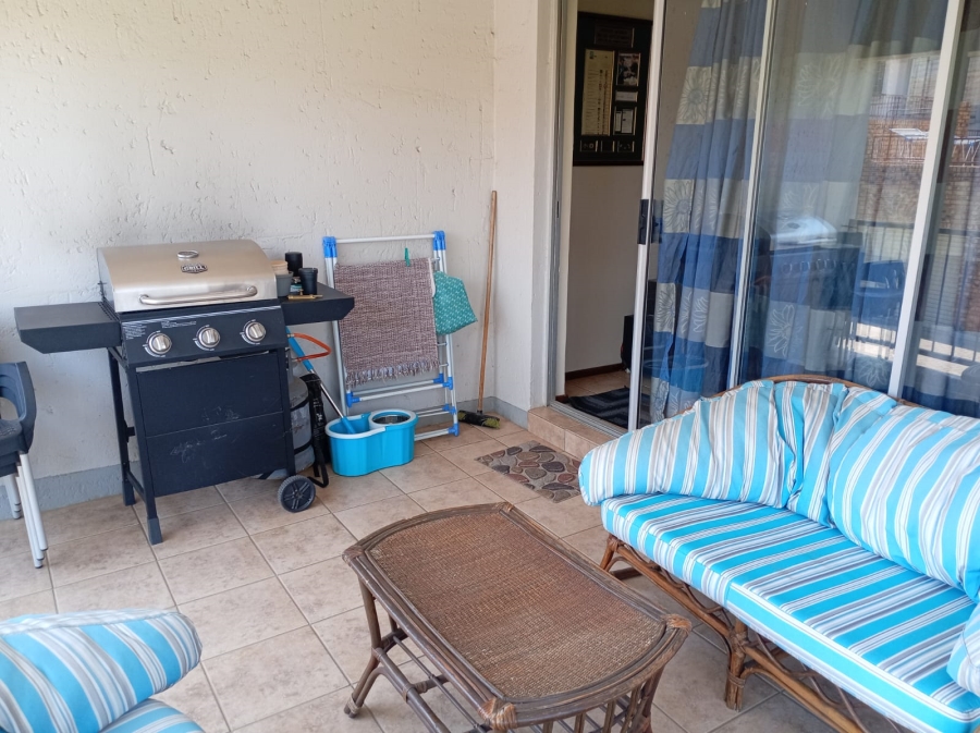 2 Bedroom Property for Sale in Wilgeheuwel Gauteng