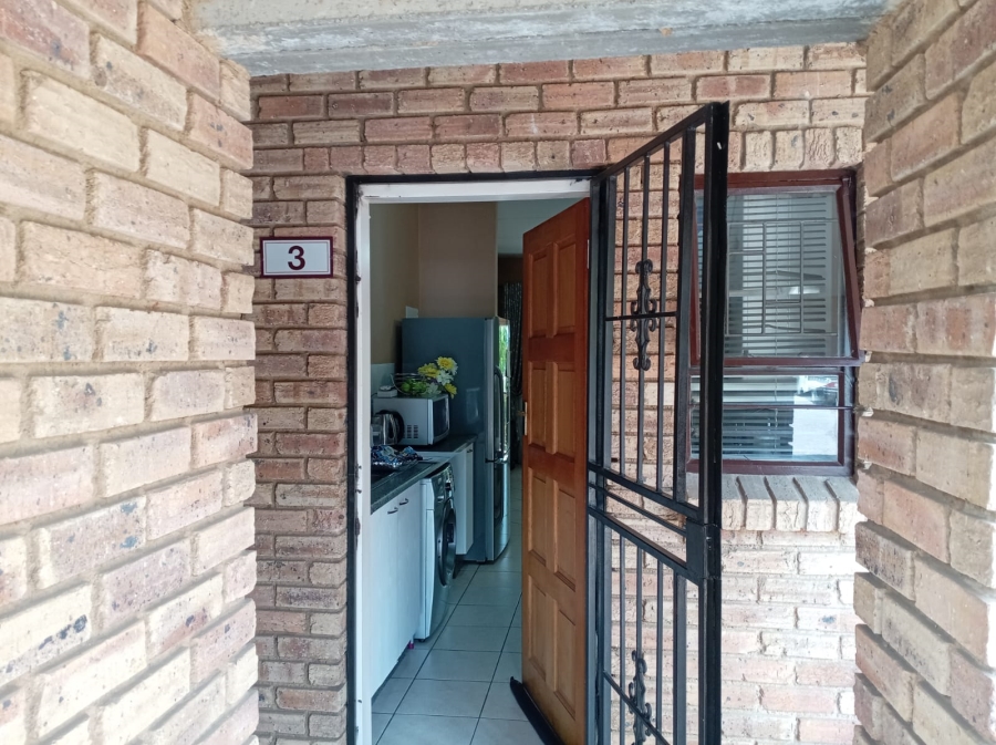 2 Bedroom Property for Sale in Ruimsig Gauteng