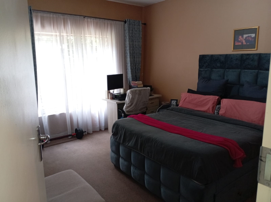 2 Bedroom Property for Sale in Ruimsig Gauteng