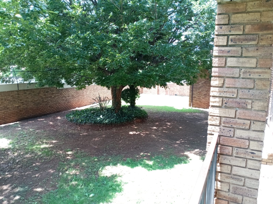 2 Bedroom Property for Sale in Ruimsig Gauteng