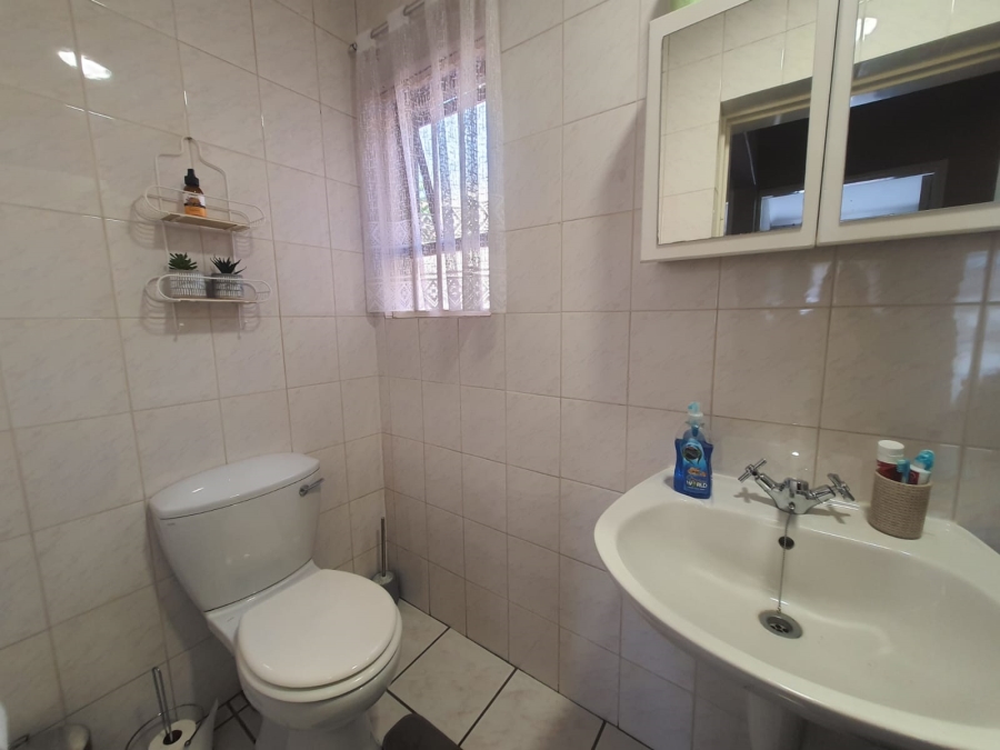 3 Bedroom Property for Sale in Vanderbijlpark SW 5 Gauteng