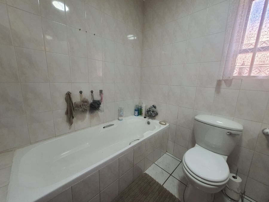 3 Bedroom Property for Sale in Vanderbijlpark SW 5 Gauteng