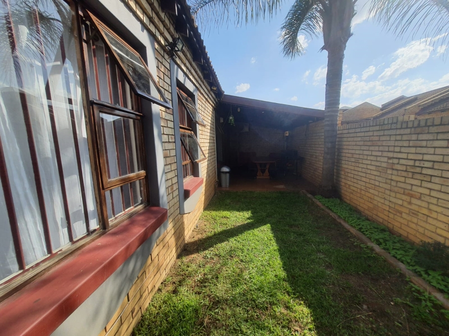3 Bedroom Property for Sale in Vanderbijlpark SW 5 Gauteng