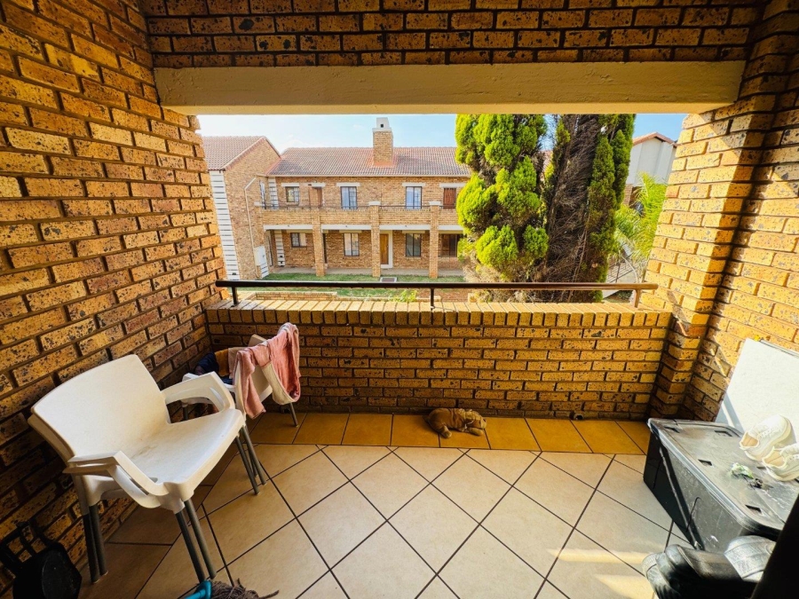 2 Bedroom Property for Sale in Mooikloof Ridge Gauteng