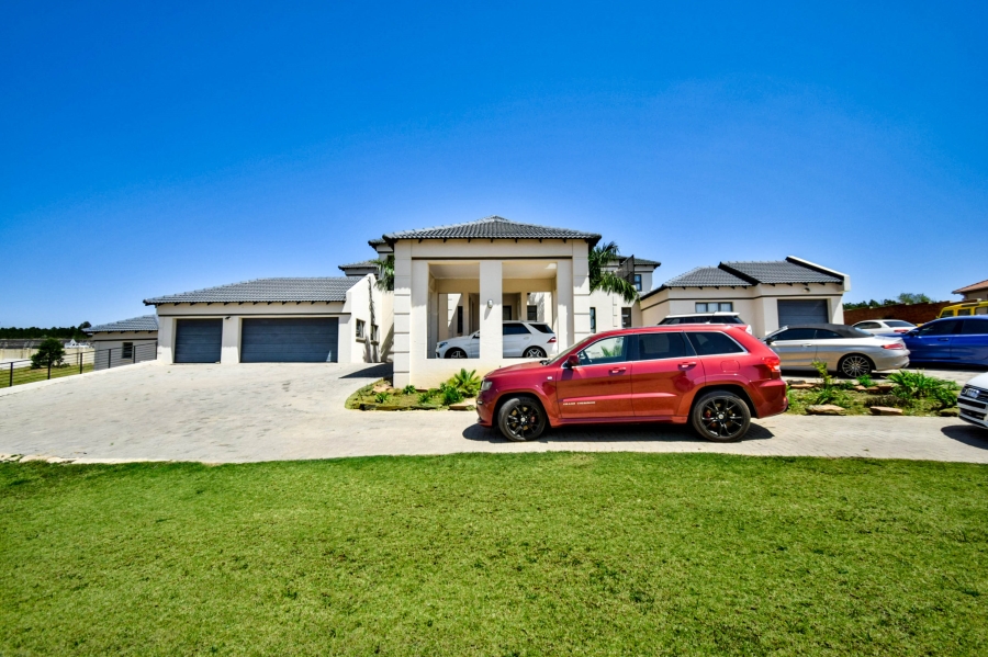 6 Bedroom Property for Sale in Mooikloof Glen Gauteng