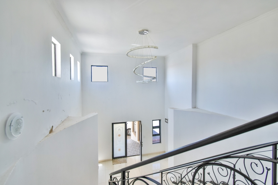 6 Bedroom Property for Sale in Mooikloof Glen Gauteng