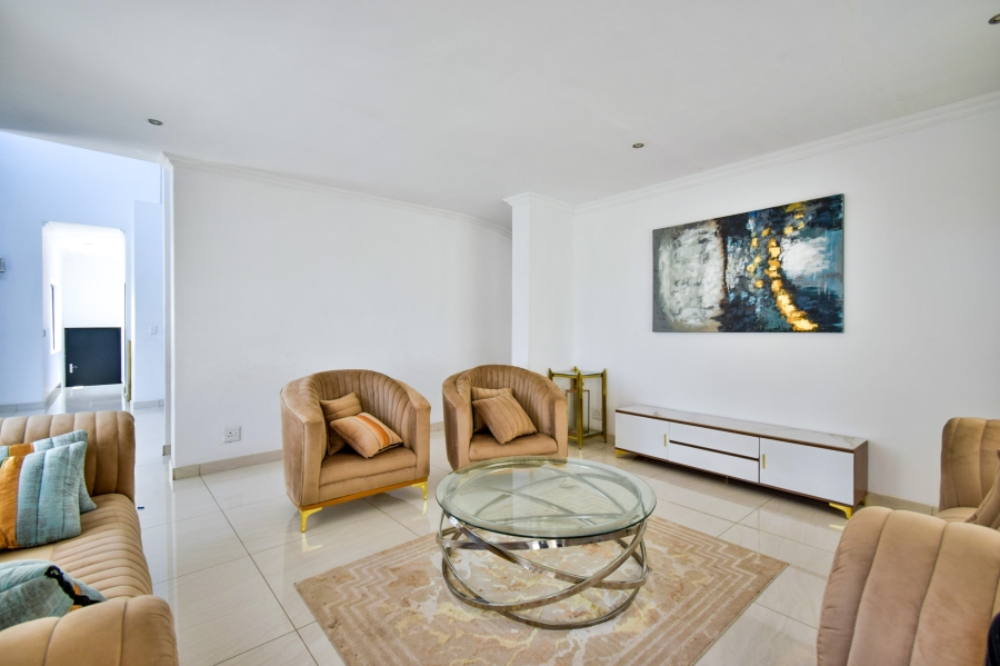 6 Bedroom Property for Sale in Mooikloof Glen Gauteng