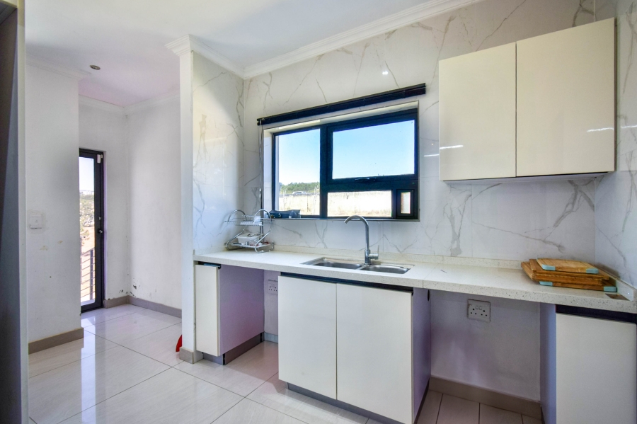 6 Bedroom Property for Sale in Mooikloof Glen Gauteng