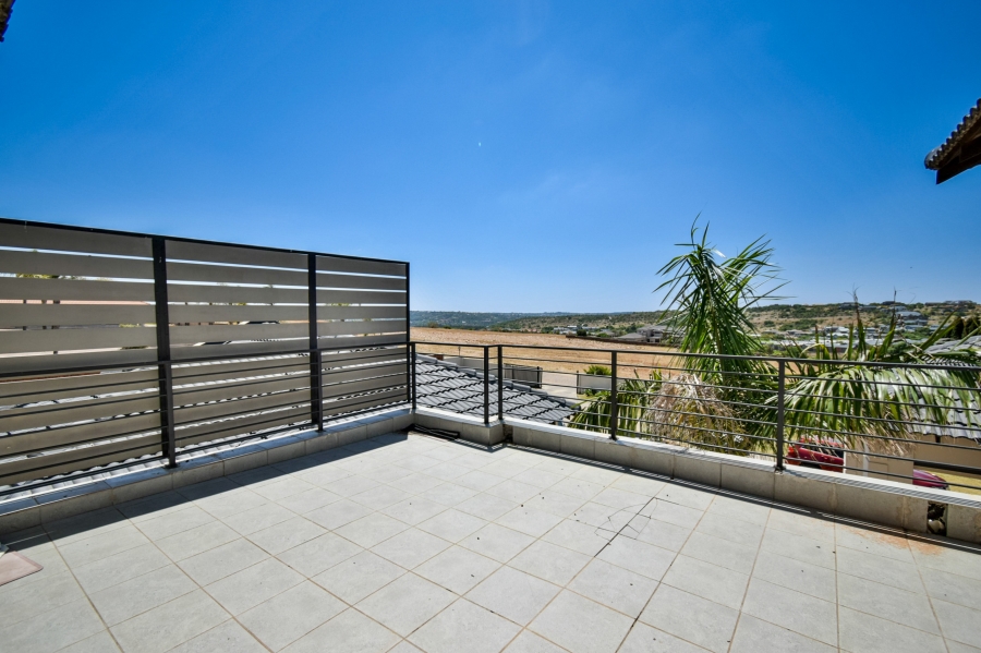 6 Bedroom Property for Sale in Mooikloof Glen Gauteng